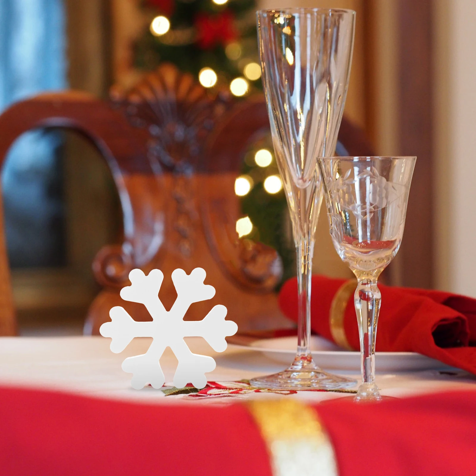 

3Pcs Christmas Wood Snowflakes Festival Ornaments for Holiday Party Decor Winter Snowflake Decor Winter Wood Sign