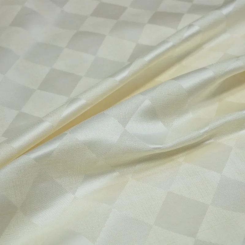 

This is a designer fabric for trend autumn and winter pants oak silk wool diamond-shaped checkered jacquard satin