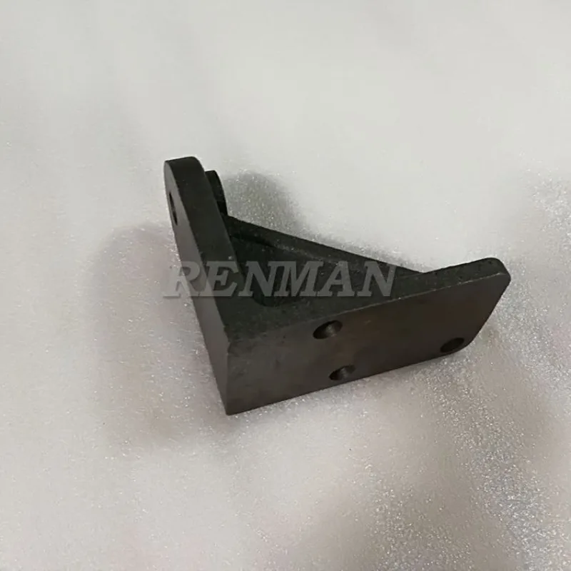 Suitable for Cummins 240 horsepower engine front mount bracket 4988362 construction machinery generator bracket