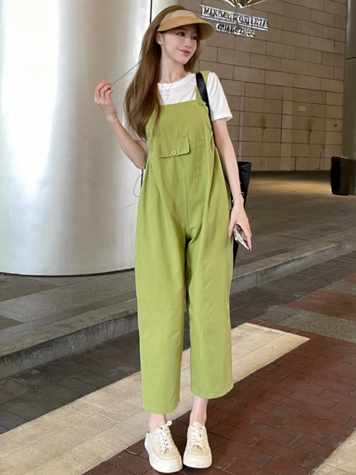 ชุดเอี๊ยมลำลองสไตล์เกาหลีสำหรับผู้หญิง ฤดูร้อน 2024 ผ้าโพลีเอสเตอร์ กางเกงขายาวเก้าส่วน ช่วยลดเลือนริ้วรอย