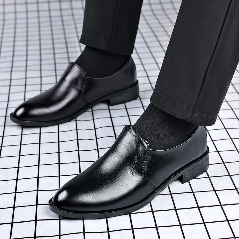 

Men's Formal Slip on Shoes Korean Business Leather Shoes with Inner Height Pointed Toe Trendy Office Casual Loafers