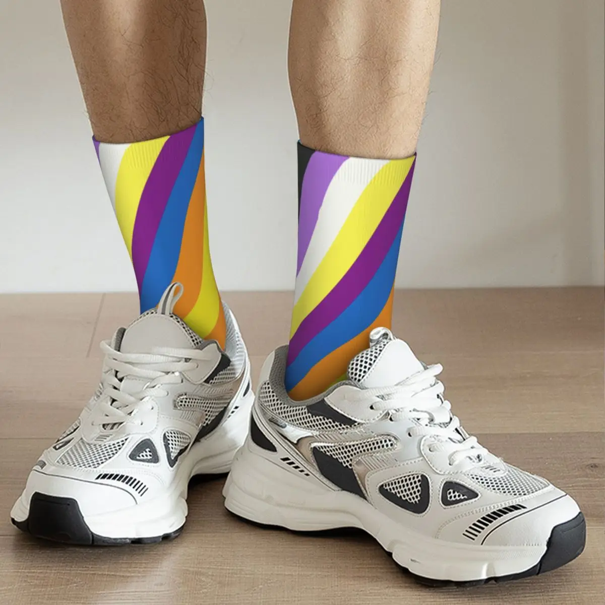 Calcetines de baloncesto con rayas coloridas y bandera del orgullo Harajuku, medias de tubo medio de poliéster para Unisex que absorben el sudor