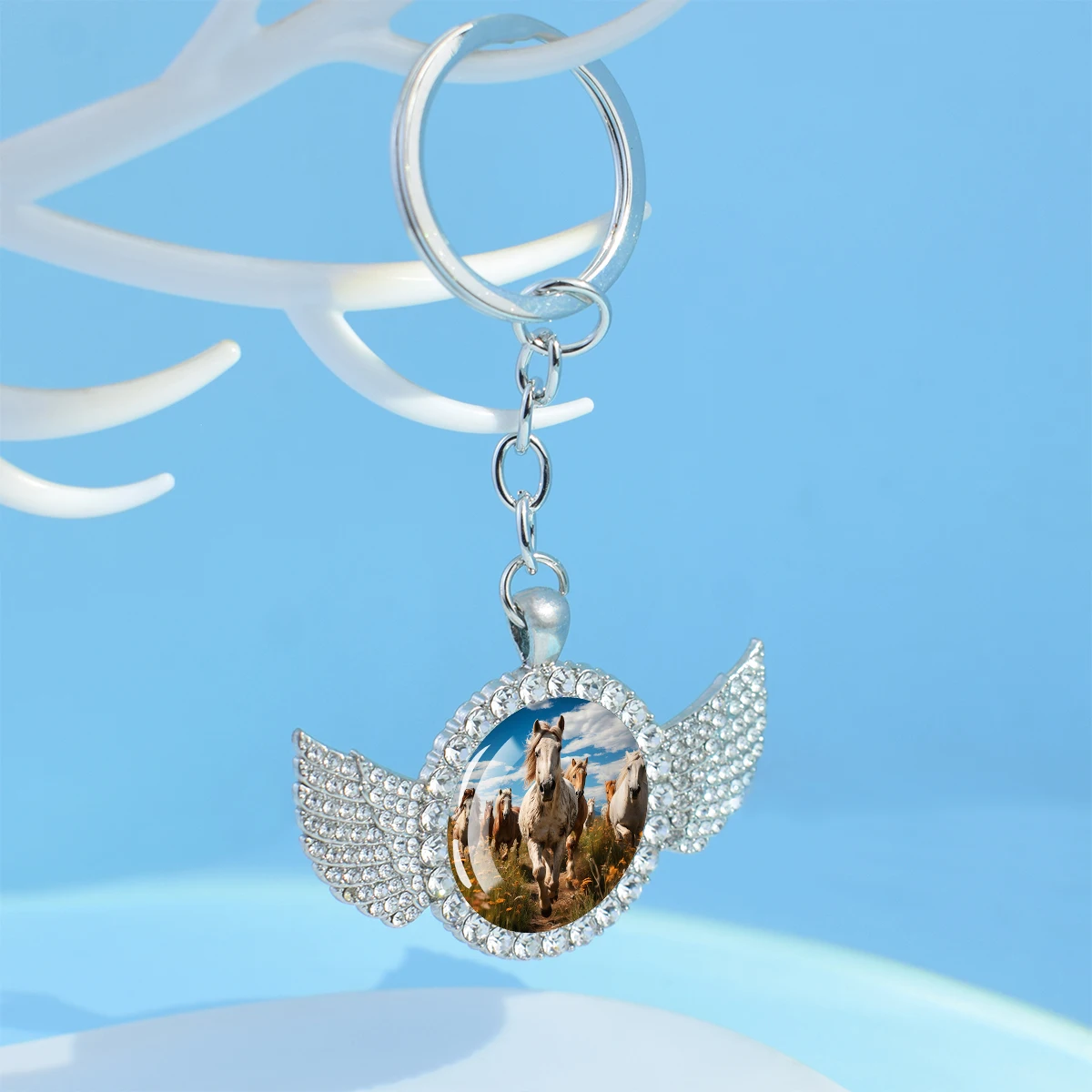 Horse Pattern Dome Glass Alloy Wings Rhinestone Keychain Brave Optimistic Animal Keychain Exquisite Men's Gift