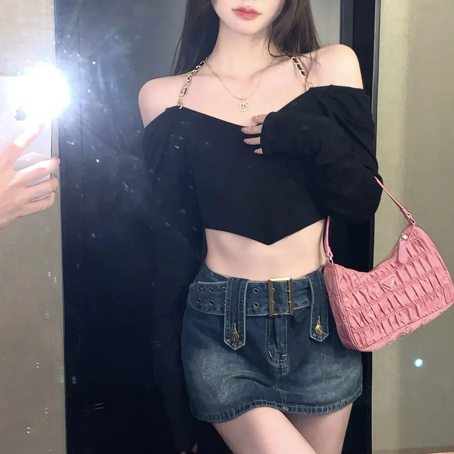 Black T-shirts Women Slash Neck Chain Halter Sexy Long Sleeve Crop Tops Hot Girls Irregular Slim Backless Design Simple Fashion