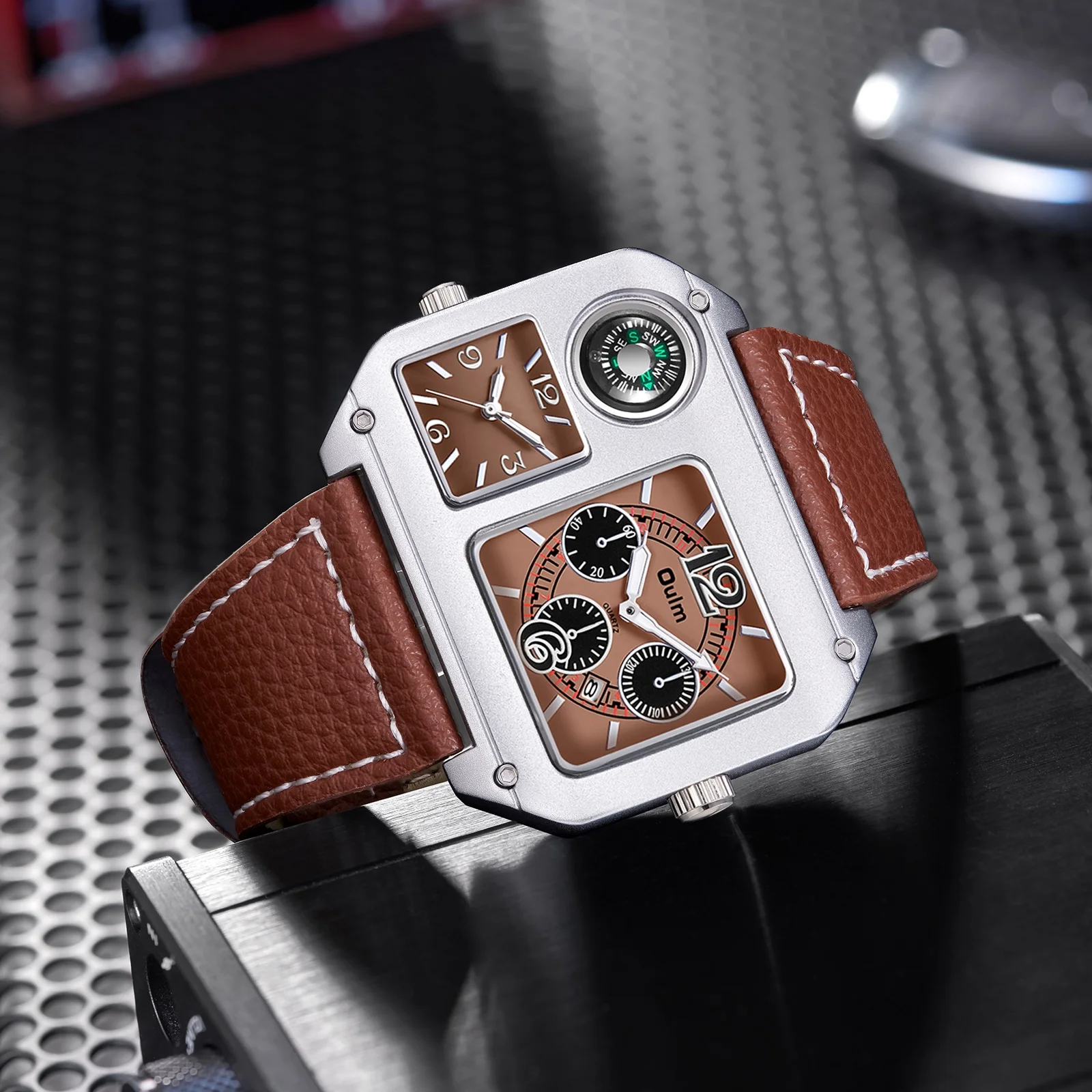 Oulm الأصلي 9150 منطقتين زمنيتين ساعة رياضية كبيرة الحجم كبيرة الحجم ساعة كوارتز رجالية بوصلة مزخرفة ساعات عسكرية للرجال #2