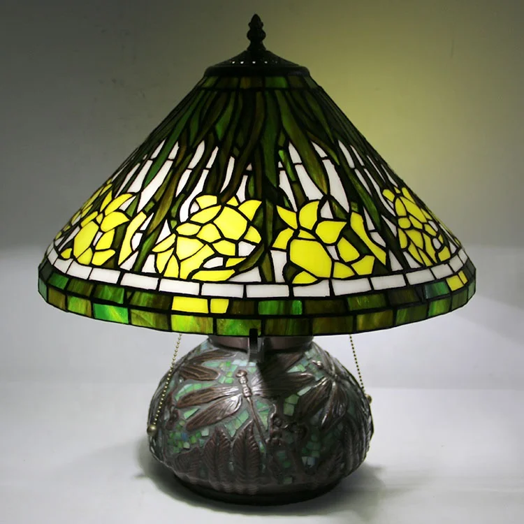 Custom-Manufacturer Desk Lamps  Style Bamboo Stained Glass Lampshade Table Lamp for Hotel Decoration
