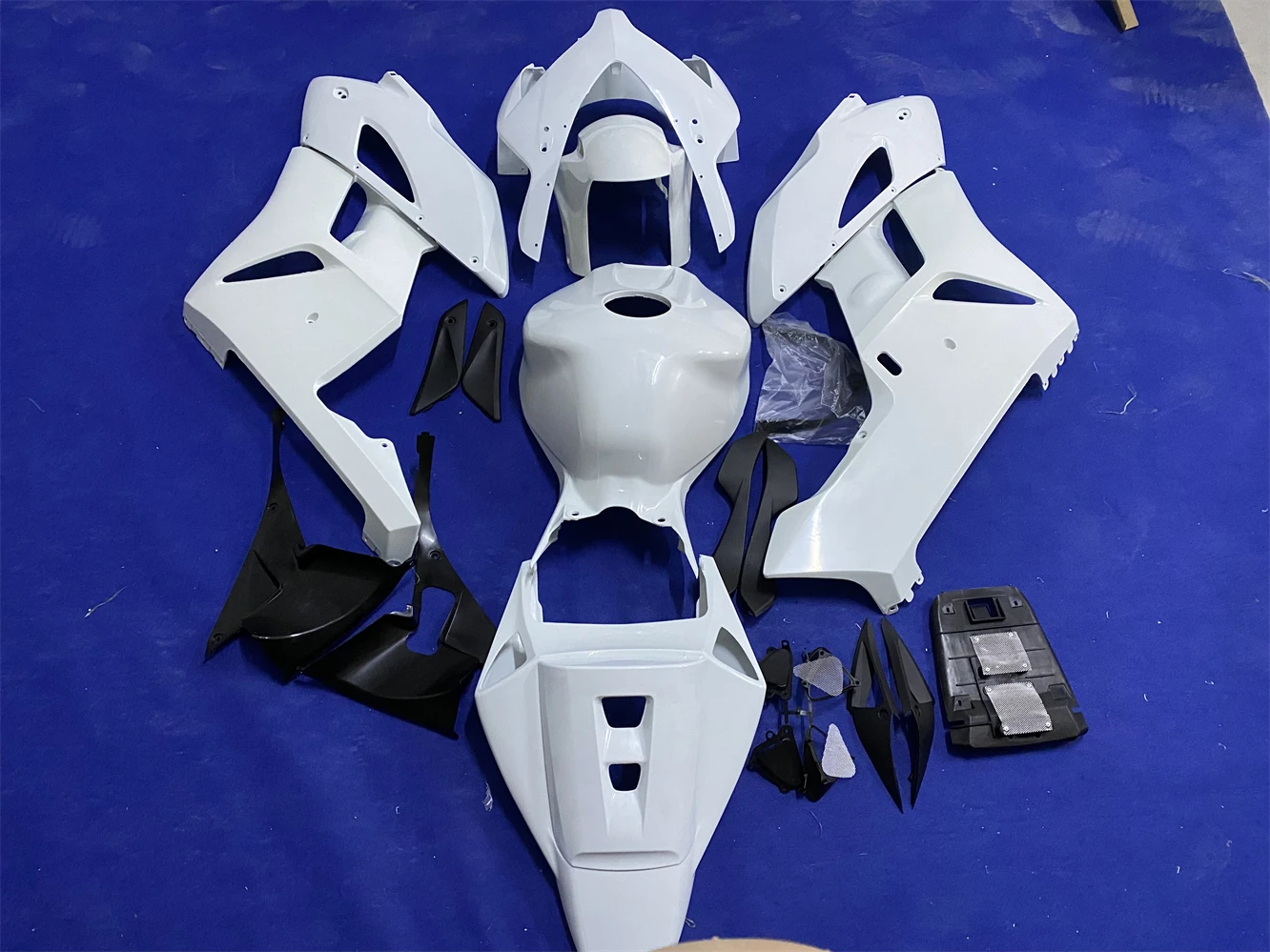 CBR1000RR 2004 2005 Motorcycle ABS Injection Fairing Kit, CBR1000 CBR 1000 RR 04 05 REPSOL Body Protection Fairings achromatic