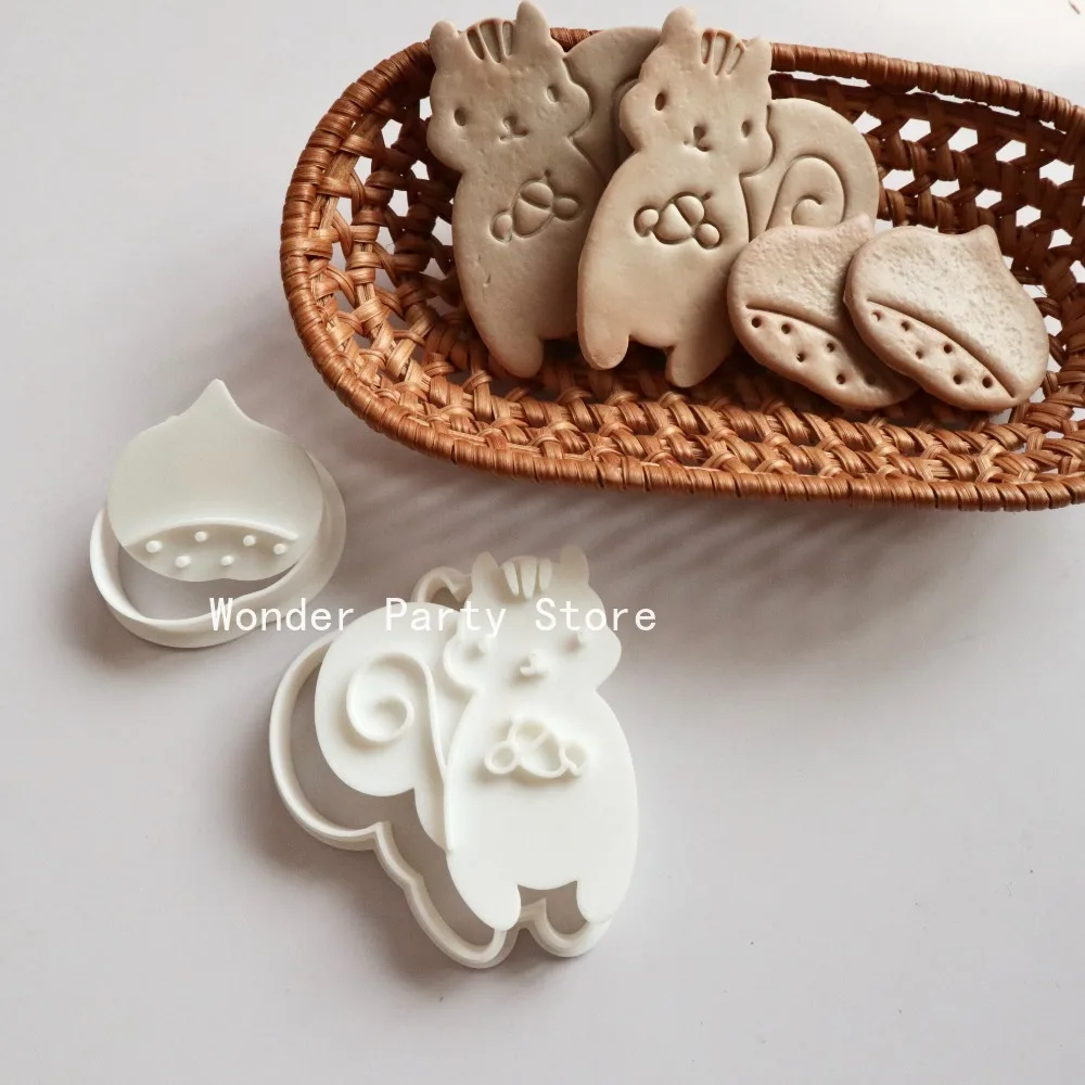 Cartoon Squirrel Chestnut Butter Cookie Cutter Mold Cute Animal Fondant Cake Decorating Tools Biscuit Press Stamp Baking Tool