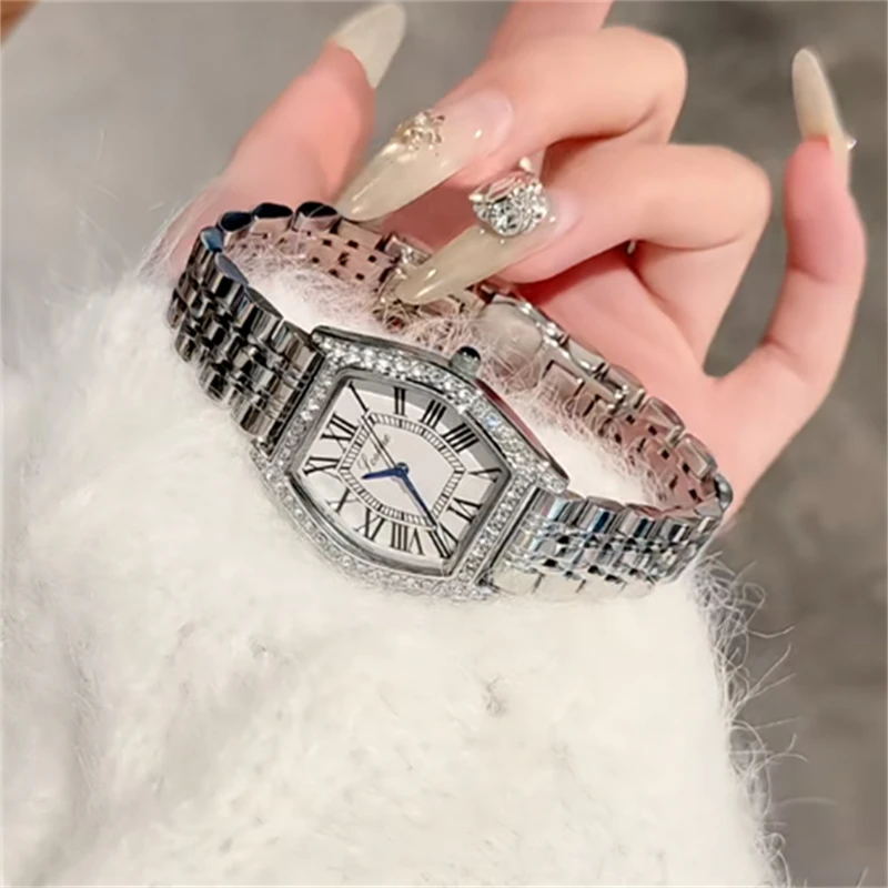 ساعة CILOA النسائية على شكل تونيو ماركة أنيقة موديل جديد أصلي 2025 حزام ستانلس ستيل ساعة كوارتز مقاومة للماء