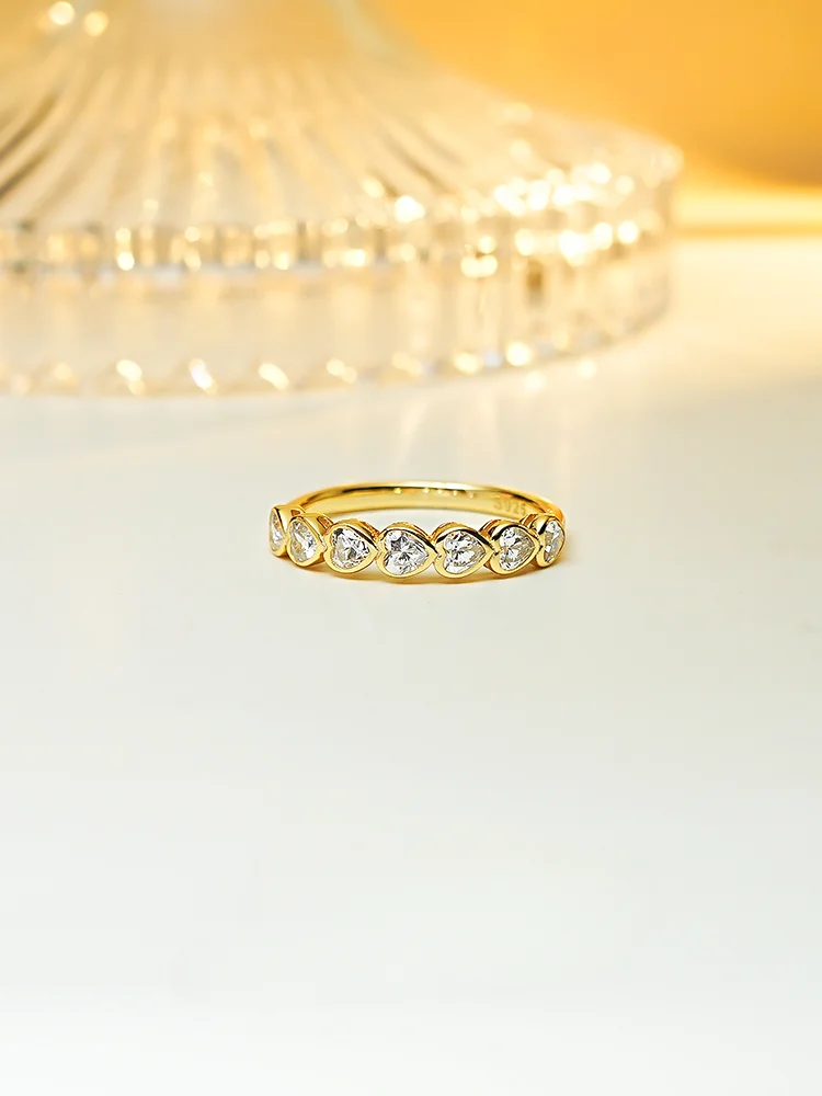 Light luxury 925 sterling silver gold-plated diamond ring set with high carbon diamonds, with a unique and versatile design