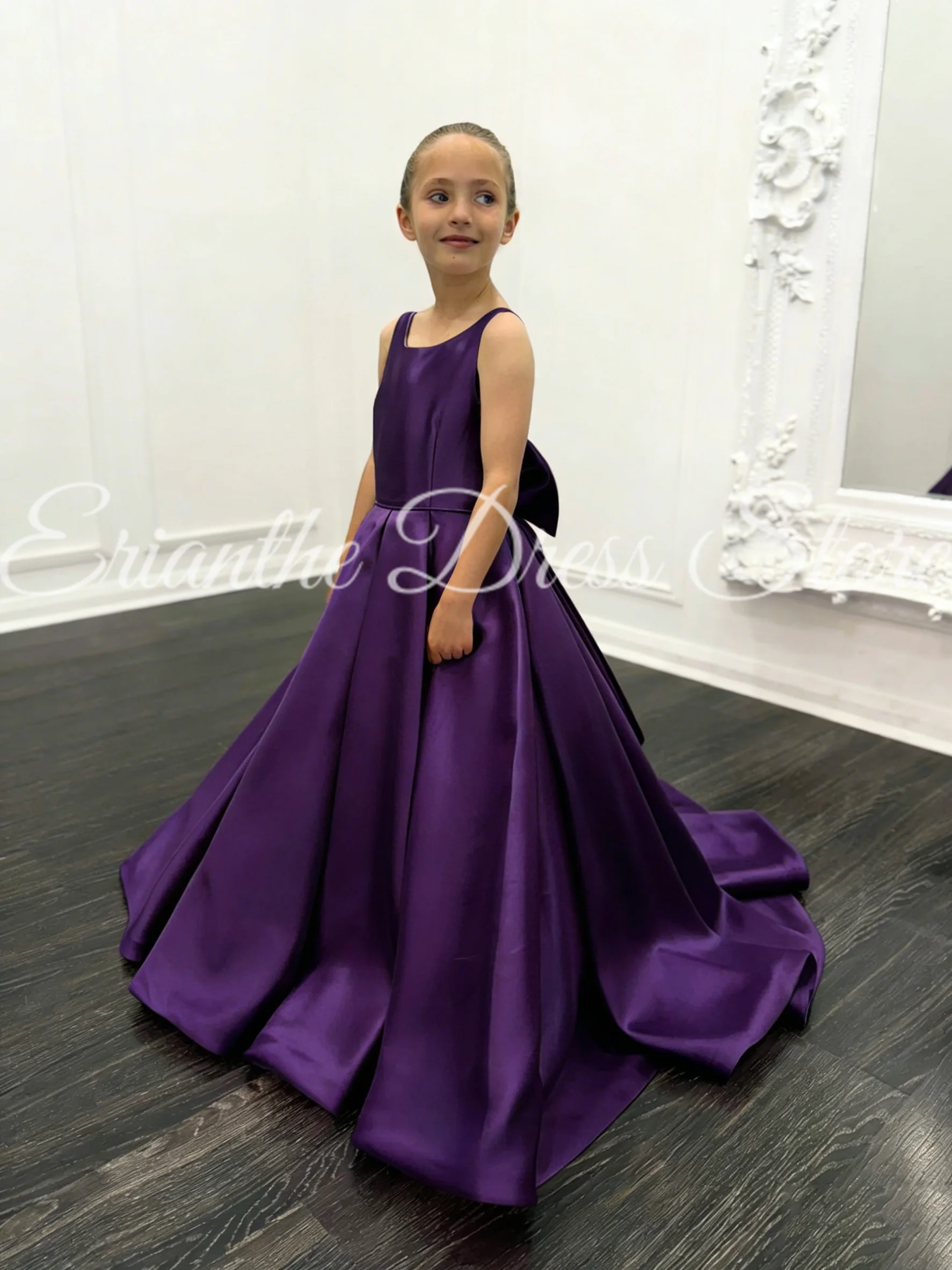 Classic Satin First Communion Dress Girls Sleeveless With Bow Floor Lenght Kids Birthday Pageant Flower Girl Dresses For Wedding