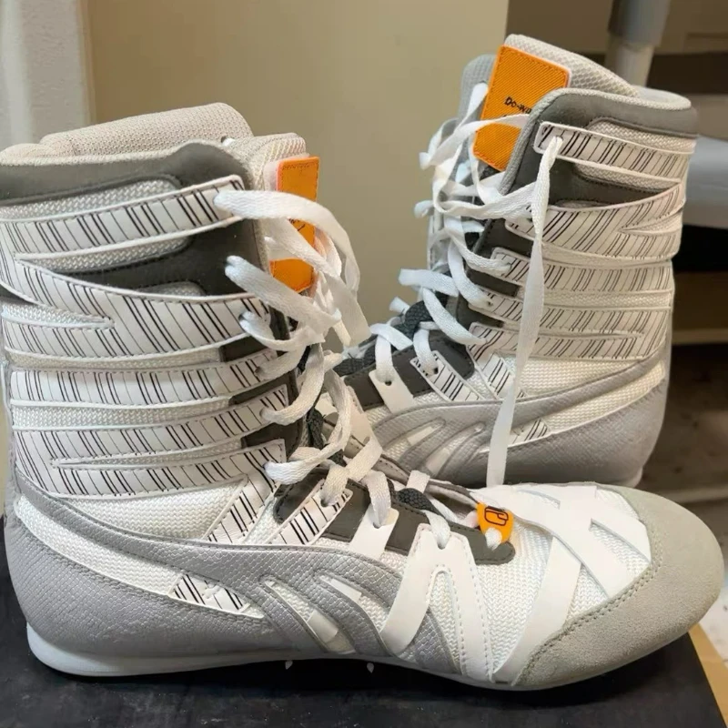 

2025 New Men Women Wrestling Boots Top Quality Boxing Shoes Couples Comfortable Gym Training Shoe Competition Sport Shoe