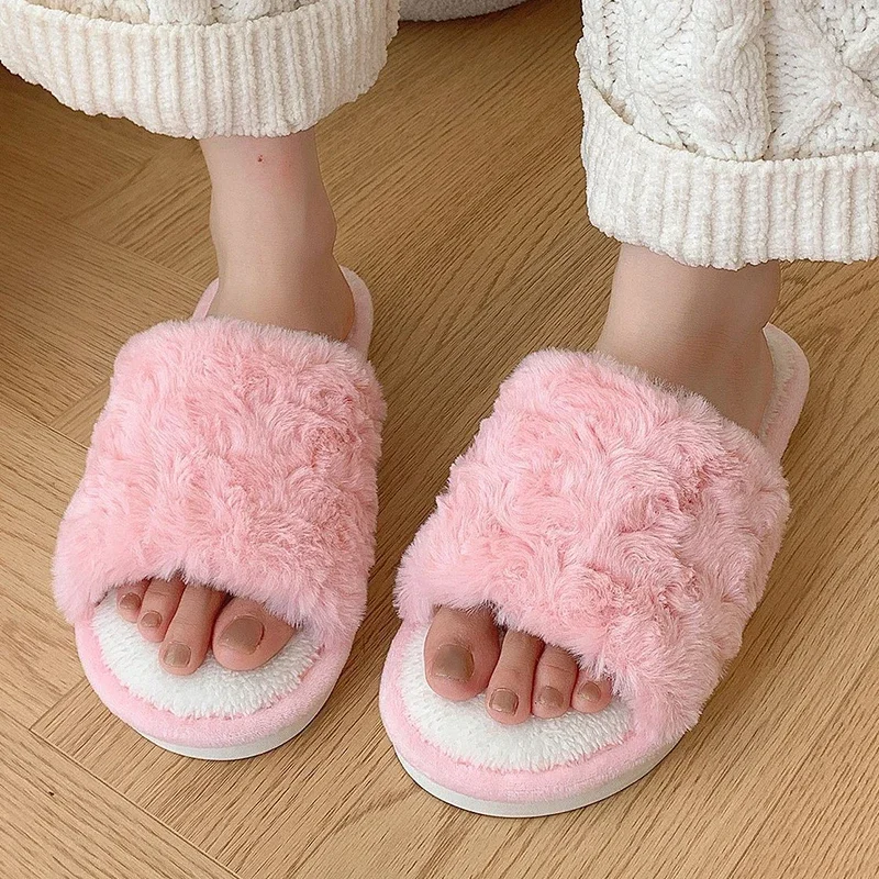Zapatillas de invierno de piel rosa para mujer, suela suave de felpa, zapatos planos y cálidos para interiores, chanclas cómodas antideslizantes para dormitorio