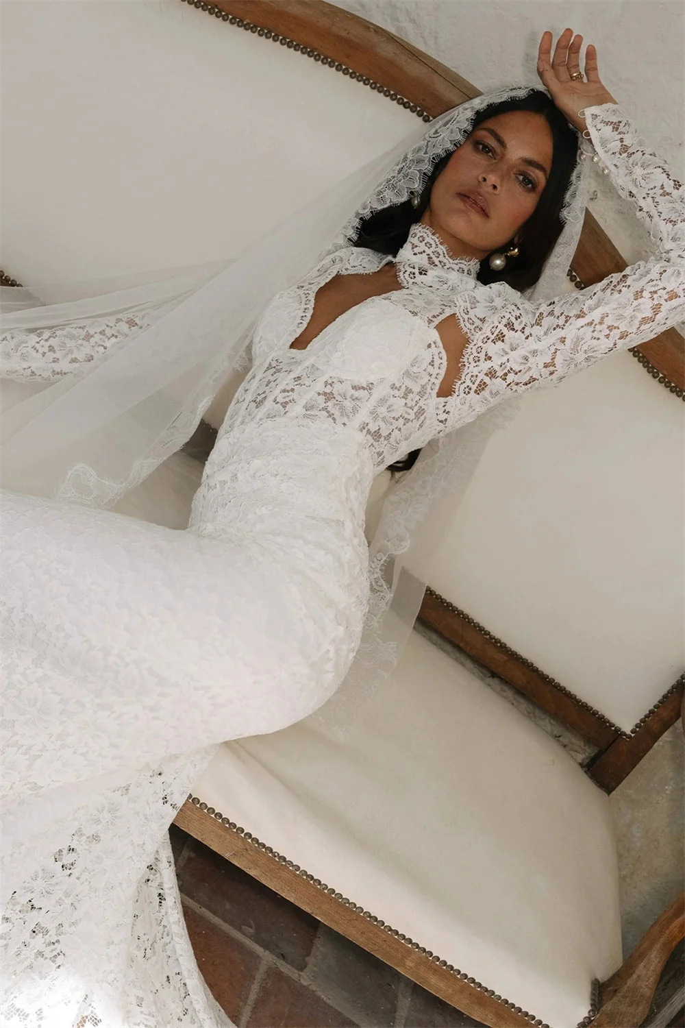 Tokyo Maßgeschneiderte weiße Brautkleider mit hohem Ausschnitt, langen Ärmeln, sexy Meerjungfrau-Brautkleider, Reißverschluss hinten, Hofzug-Hochzeitskleider