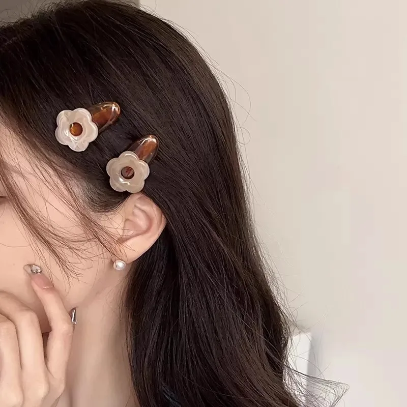 2pcs/set Cute Flower Acrylic Side Hair Clips For Women Girl Sweet Hair Decorate Floral Hairpin Barrette Fashion Hair Accessories