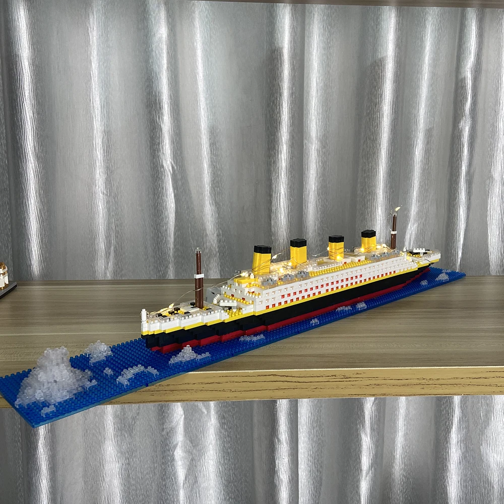 

Titanic Ship Micro Mini Model Building Blocks Toy: Engage in Historic Enhance Finger Dexterity,and Treasure Your Collection