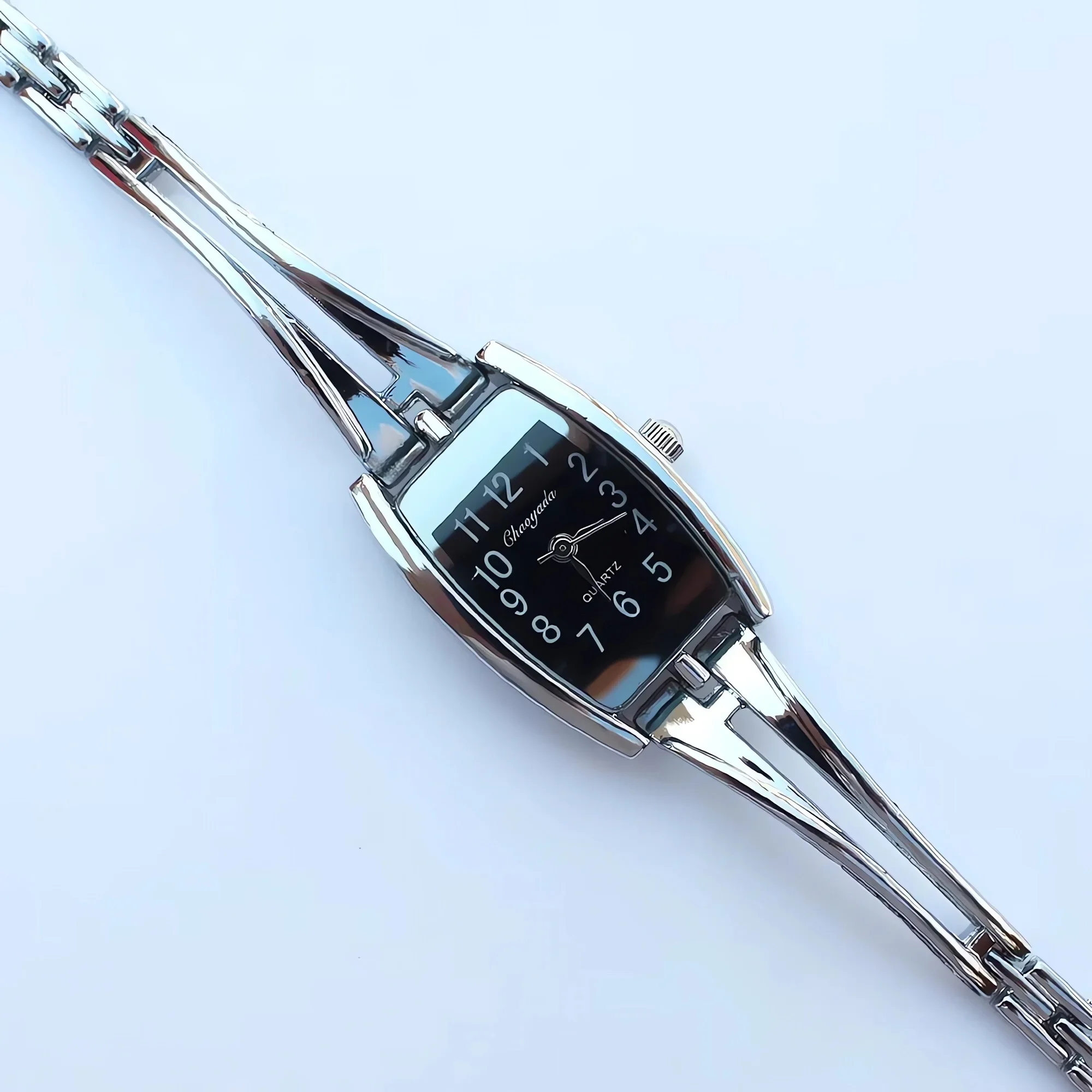 Fashion Crystal Quartz Analog Wristwatch for Women Silver Gold Lady with Stainless Steel Strap Girls Dress Watch
