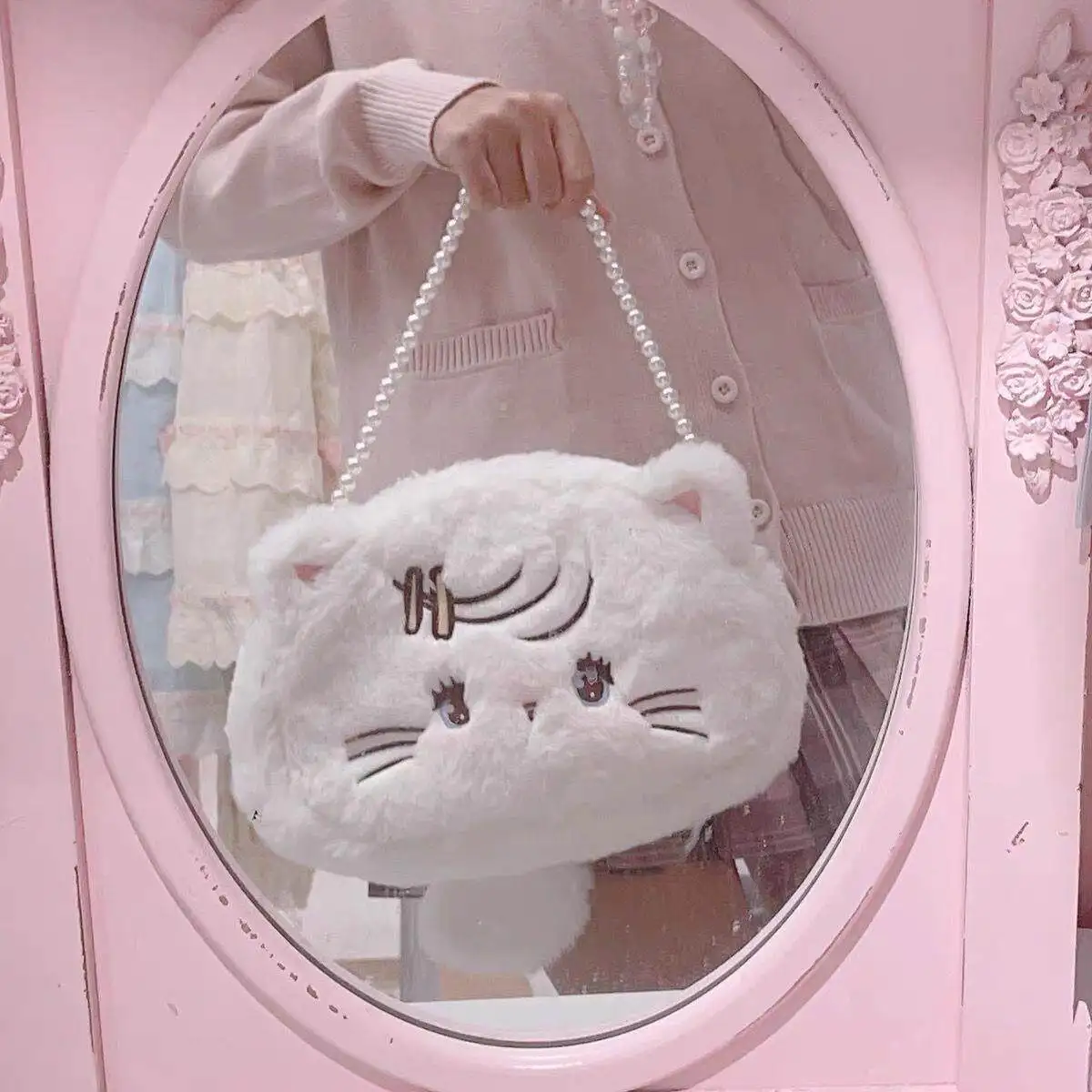 Cute White Plush Kitten Crossbody Bag Pearl Chain Cartoon Face Shoulder Bag Sweet Lolita Style Fluffy Handbag for Daily Party