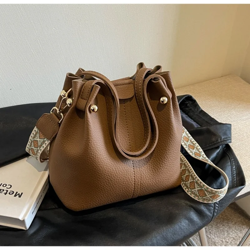 

Women PU Leather Handbags Ladies Large Tote Bag Female Square Shoulder Bags Bolsas Femininas Sac New Fashion Crossbody Bags