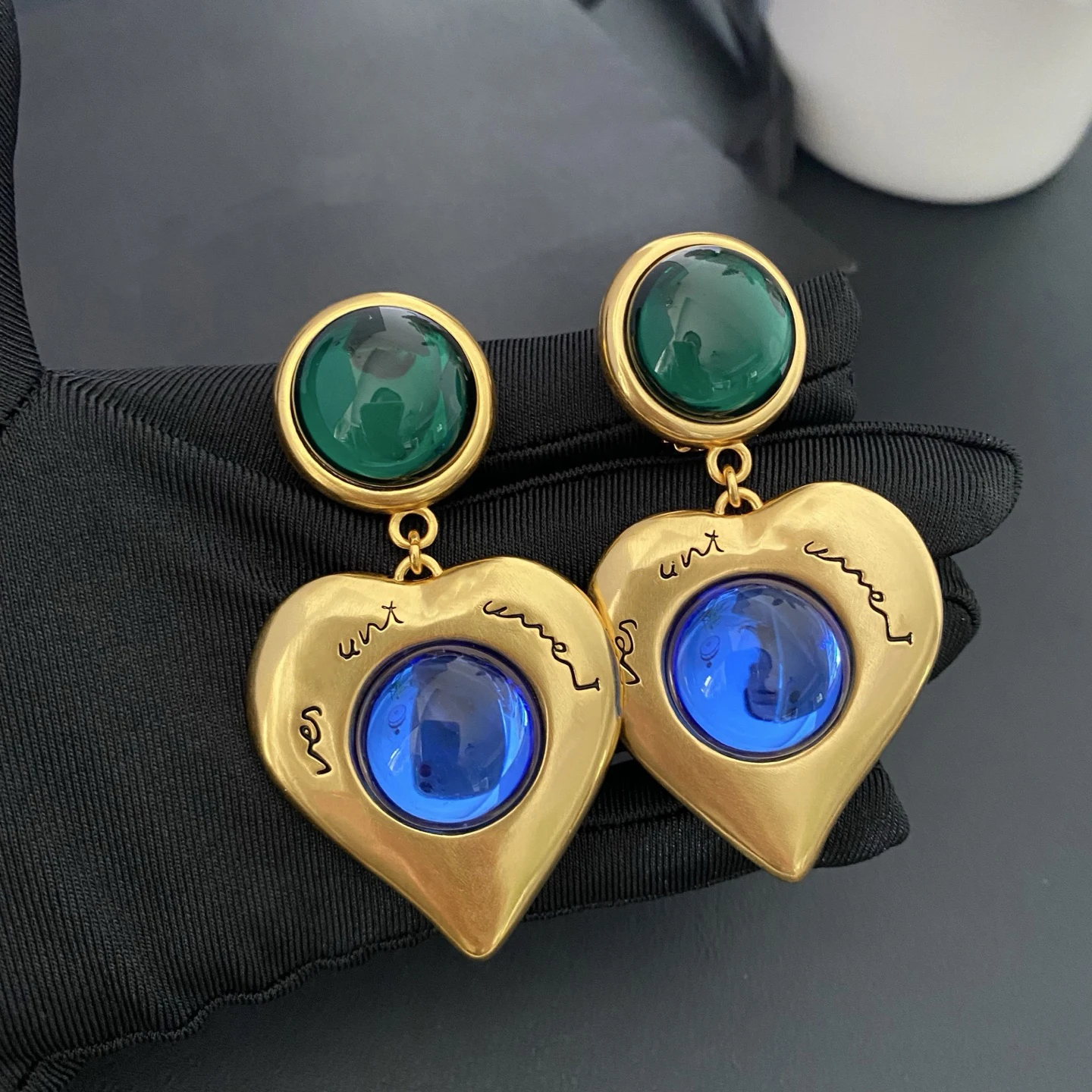 Vintage Colored Crystal Heart Earrings Ear Clip Woman Europe America Designer Jewelry Accessories