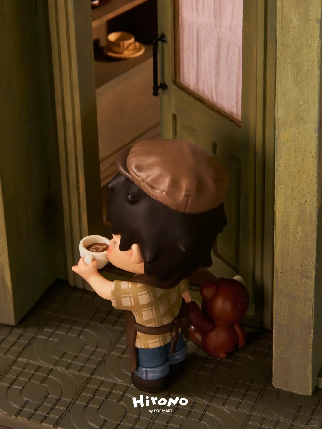 

POPMART оригинальная кофейная фигурка серии Hirono и дорожная сумка, периферийная глухая коробка, игрушки, изысканные подарки на день рождения или Рождество