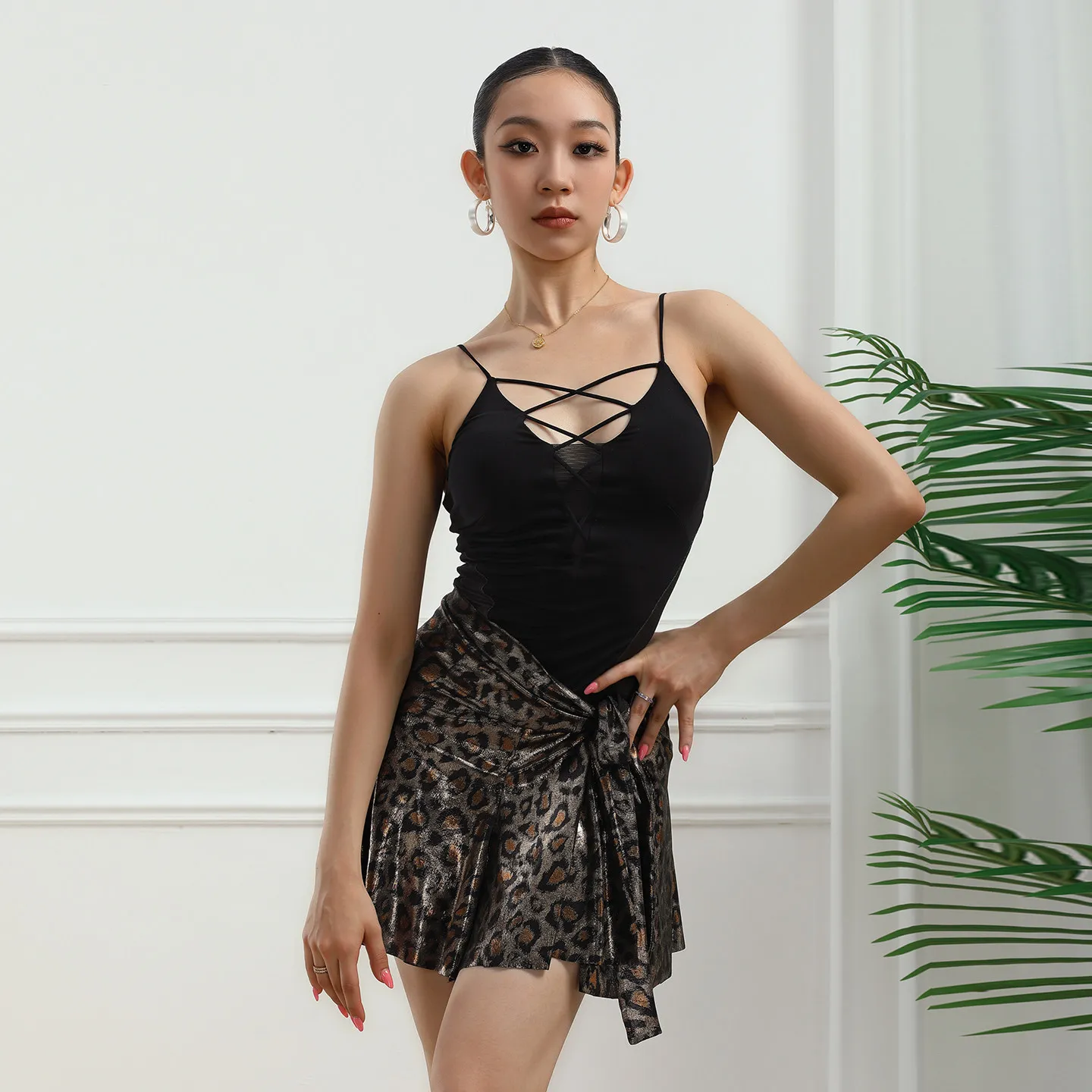 Women Chacha Latin Dance Clothing Adults Latin Dance Competition Costume Sleeveless Latin Top Leopard Skirts Stage Suit XS11688