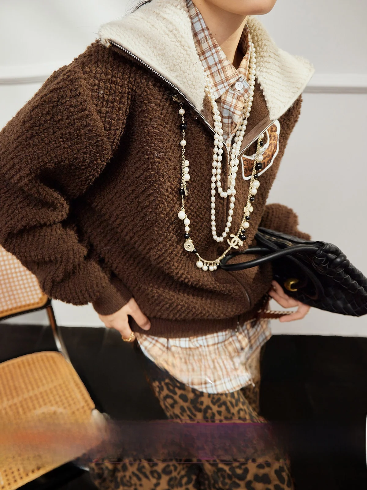 

Женский коричневый свитер-жакет с коротким воротником, свободного кроя, с вставками, вязаный, с длинными рукавами, зимнее пальто от бренда Uncle