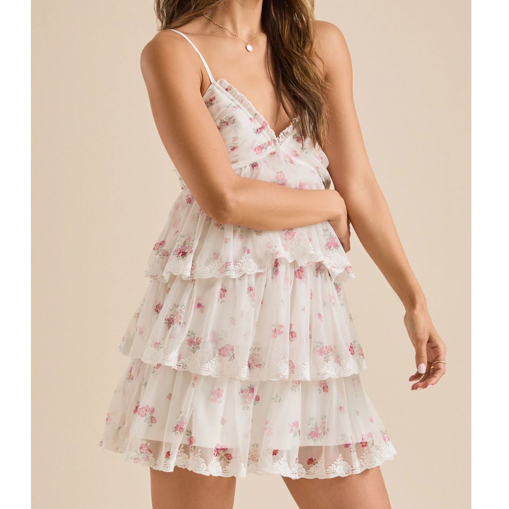 Mini abito floreale a strati da donna Una linea elegante con stampa a strati in rete con volant a strati con scollo a V e cinturino per spaghetti per l'estate