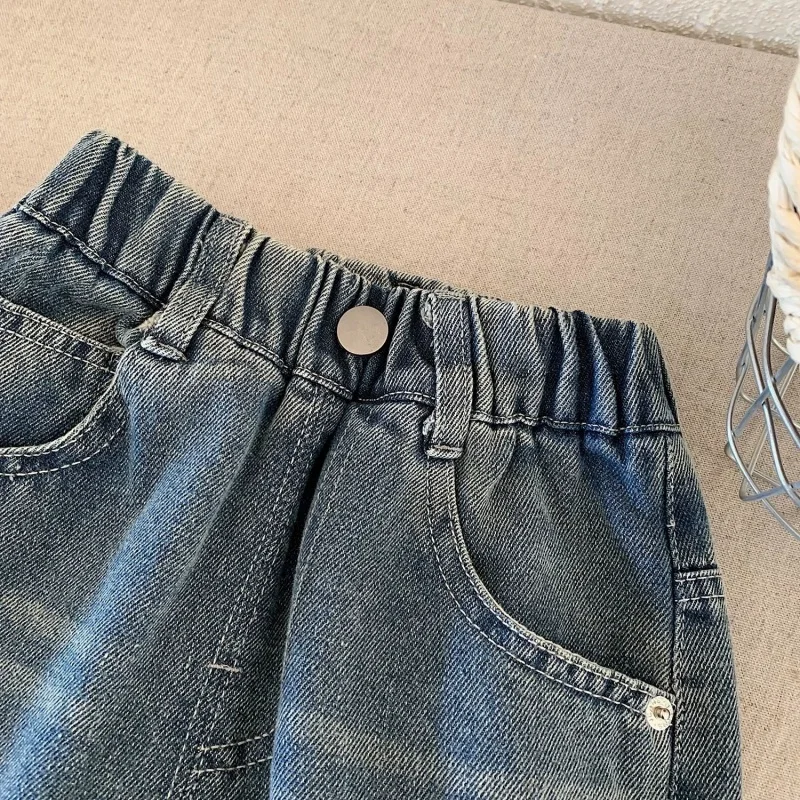 جينز للأولاد لعام 2025 في الربيع والخريف، سراويل كاجوال للأطفال متوسطة إلى كبيرة، وسيم ومتعدد الاستخدامات، سراويل للأولاد، نمط الشارع