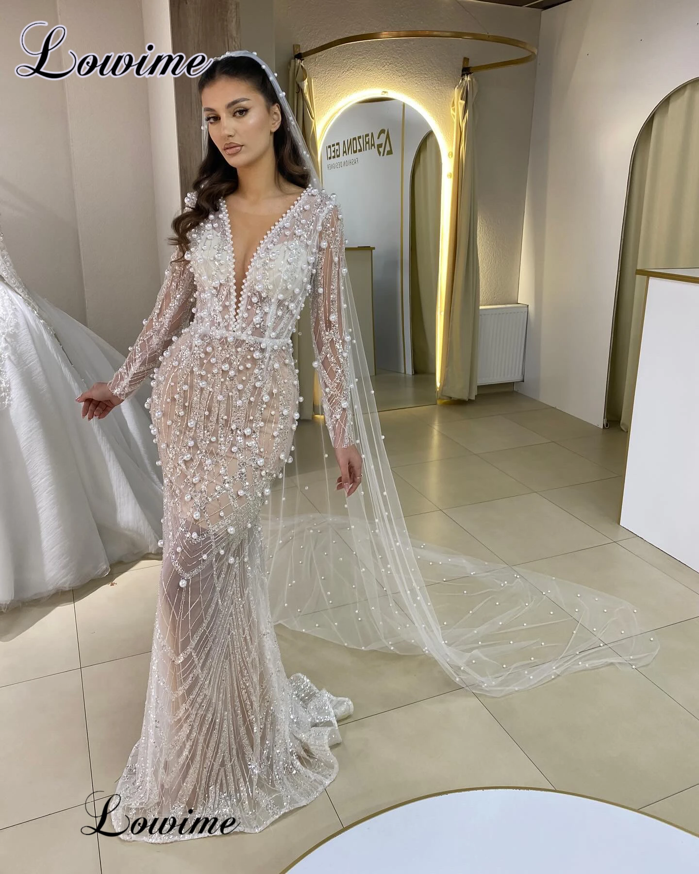 Garden Pearls Wedding Dresses Mermaid Long Sleeves Beach Wedding Gowns For Women Vestidos De Novia Bridal Gowns With A Veil