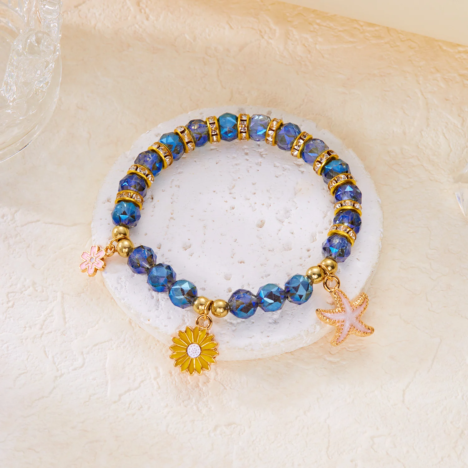 Böhmisches Blaues Kristall-Perlenarmband für Frauen Goldfarben Seestern Sonnenblumen-Anhänger Elastische Handkette Sommer-Schmuck Geschenk – Detail 7
