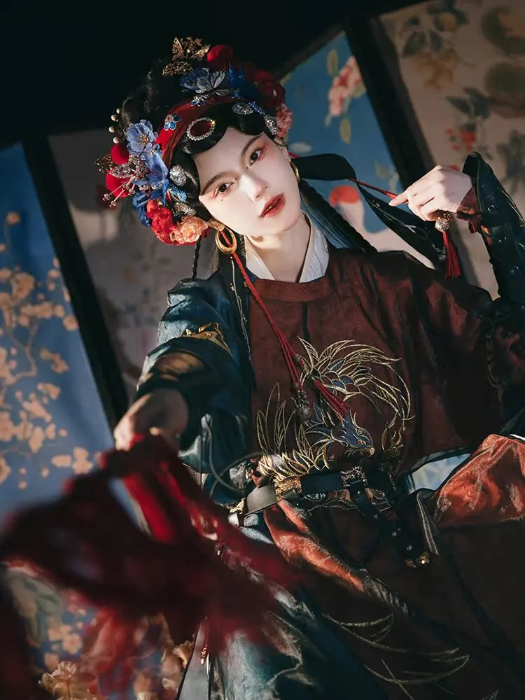

Round neck robe, dual color Hanfu, embroidered for men and women, autumn and winter Tang style, dark black