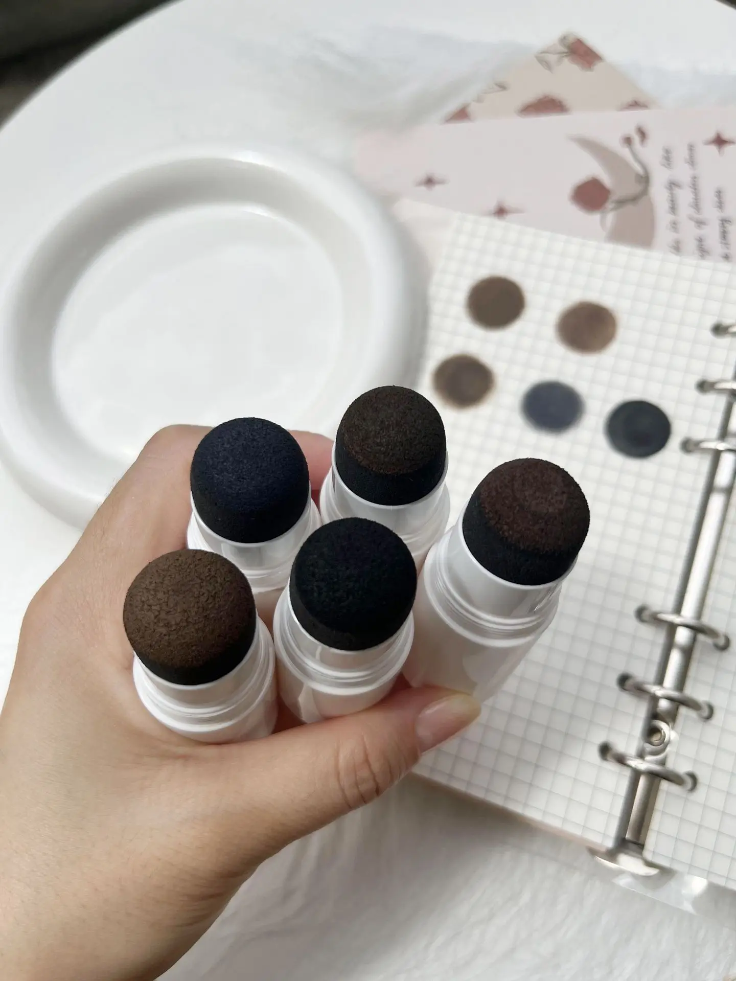 ブラシと眉毛テンプレートを備えたレイジーアイブロウパウダーヘアラインの充填パウダー、輪郭の影