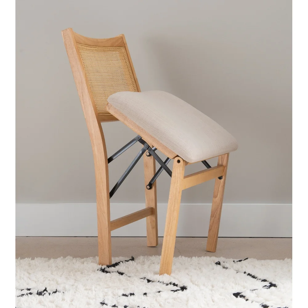 Cadeira dobrável com encosto de vime natural com assento estofado, estrutura leve de madeira maciça, design confortável, uso interno, fácil armazenamento