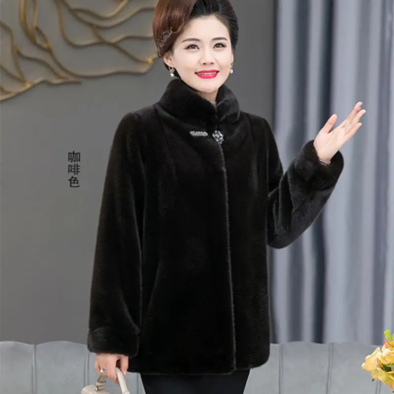 Middle Aged and Elderly Women's Clothing, Short Stature, Mother's Winter Clothing, Short and Noble Imitation Fur Mink Jacket, Fo