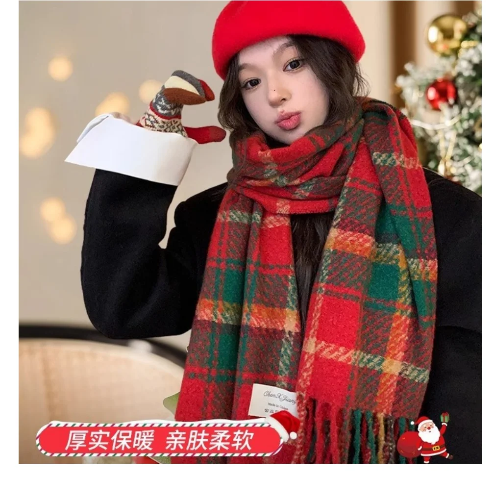 Regalo de Año Nuevo: bufanda navideña a cuadros con borlas rojas para mujer, chal cálido de estilo coreano de alta gama para invierno, bufanda gruesa
