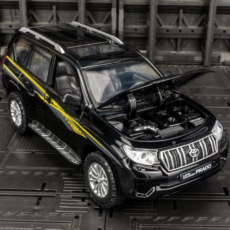 CCA 1:24 トヨタ プラド 合金製オフロード車モデルのドア、フロントフード、トランクドアも開閉可能です。