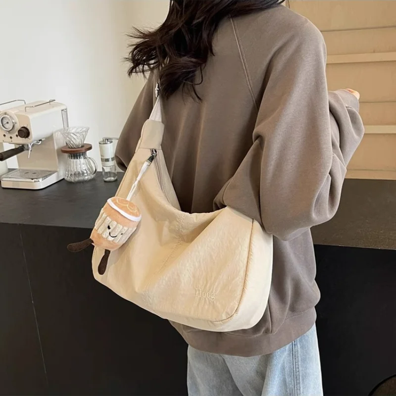 Simply-designed Female Shoulder Bag Refined Dumpling Bag Ins Style Casual Crossbody Bag Nylon Travel With Large Capacity