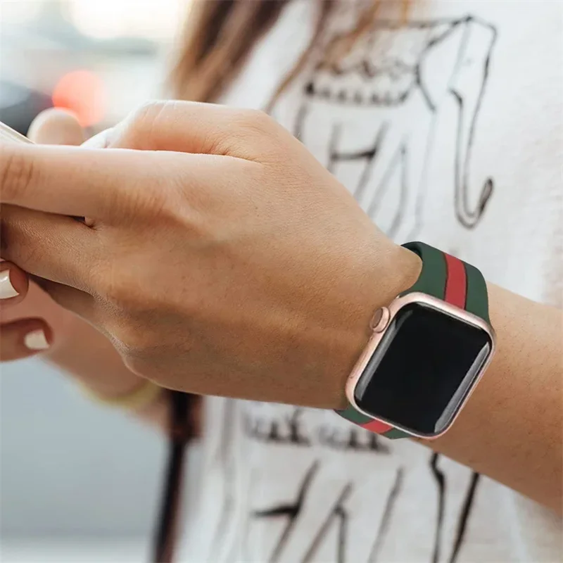 سوار ساعة سيليكون للساعة ، مطاط رياضي للغاية لسلسلة iWatch 3 ، 5 ، 6 ، SE ، 7 ، 8 ، 38 ، 42 حزام ، 40 ، 44 Apple ، 41 ، 45 ، 49