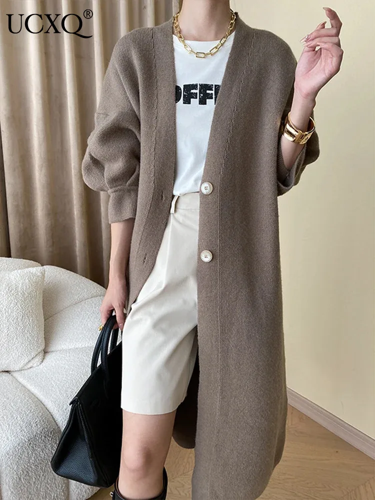 

UCXQ Elegant Long Sweater Minimalist Style Solid Color All Match Loose V-neck Cardigan Casual Knitwear Women 2024 Spring Autumn