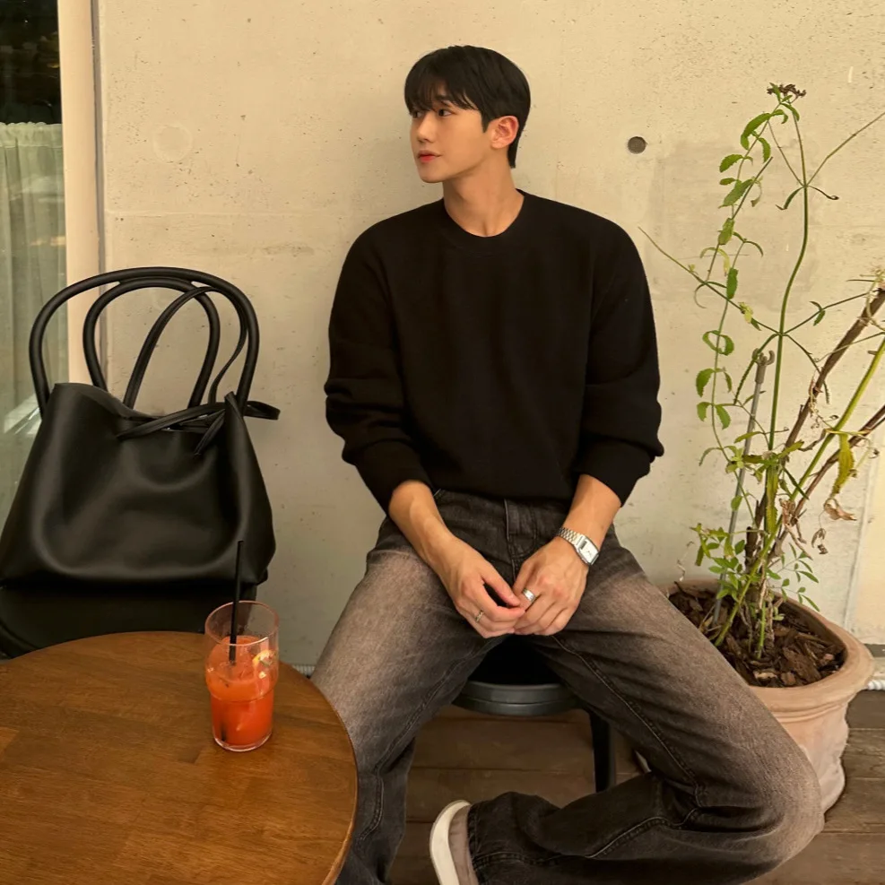 Simple Solid Color Knitted Base Shirt Men's Autumn Winter Round Neck Pullover Sweater Korean Commuting Style Outfit