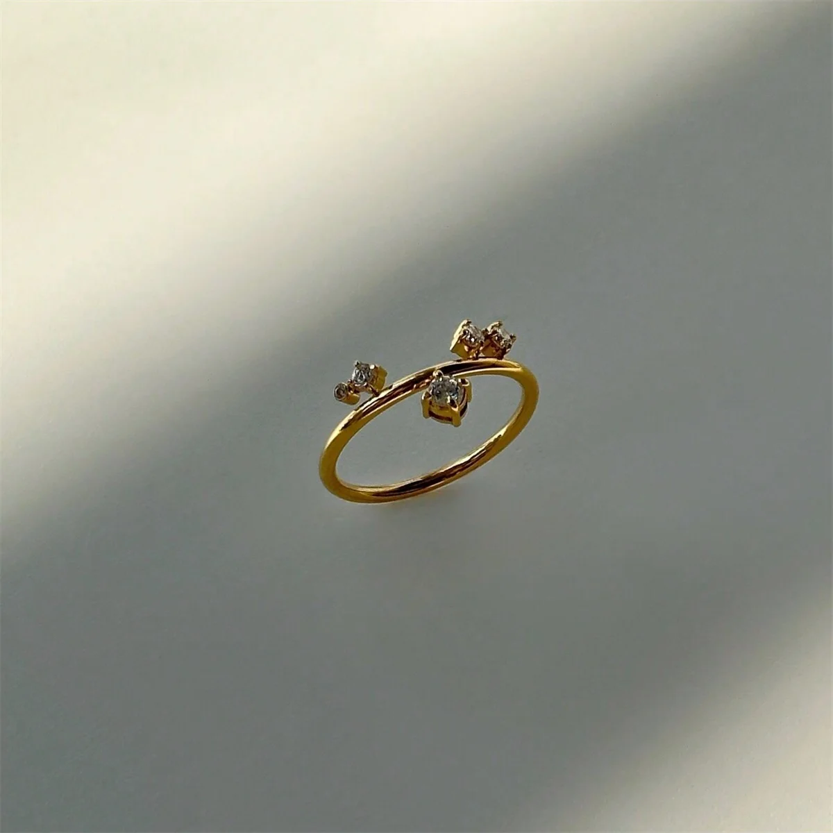 Vintage 18K Gold Plated Stainless Steel Snowflake Zircon Ring for Women Fashion Jewelry Party Gifts
