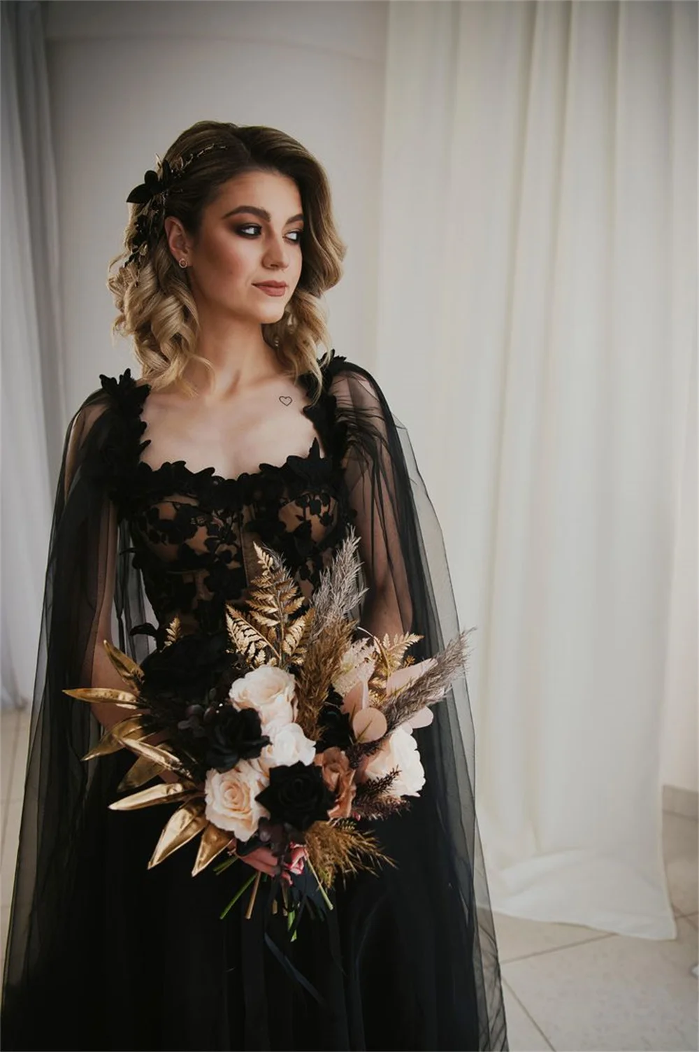 Sansa Black Cape Sleeve Wedding Dress Butterfly Embroid Corset Vestidos De Noche Plus Size Tulle Ball Gown فساتين السهرة