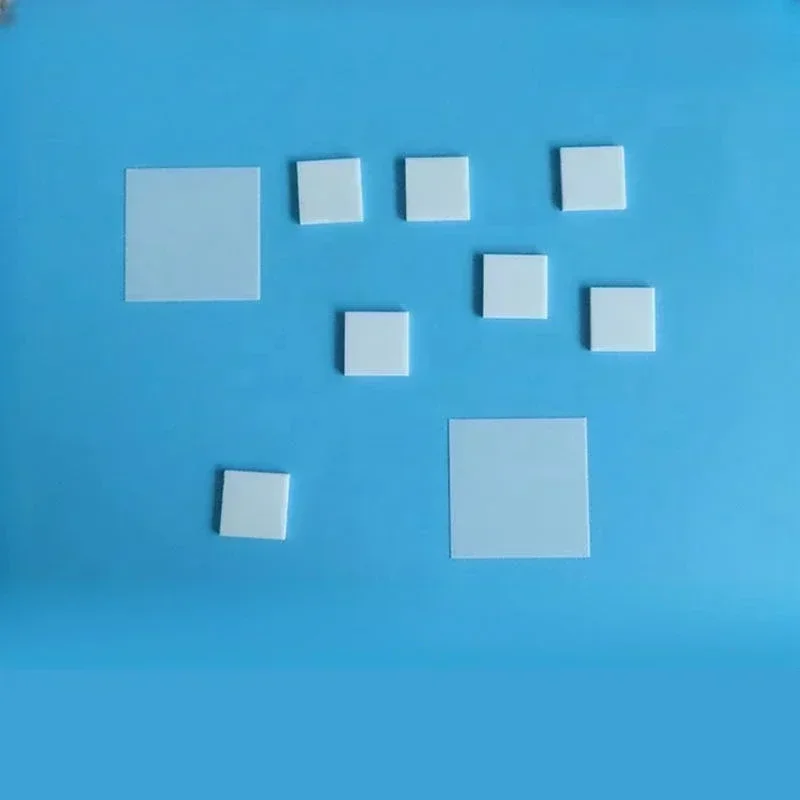 Hoja de cerámica de alúmina personalizada, sustrato cerámico cuadrado conductor térmico y resistente al desgaste, 10x1 0/20x20/50x50/80x80mm