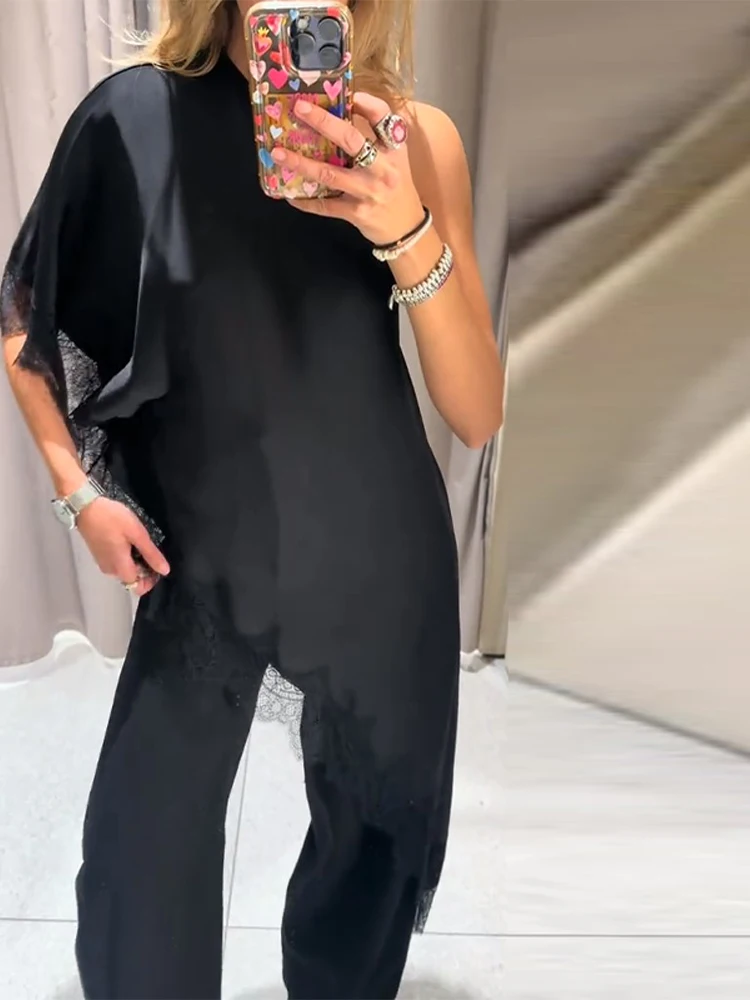 เสื้อเปิดไหล่ผ้าลูกไม้เซ็กซี่สำหรับผู้หญิง สไตล์เรียบหรู ทรงหลวม คอเฉียง แมทช์ได้กับทุกชุด เสื้อผู้หญิง ฤดูใบไม้ผลิ ฤดูร้อน 2026