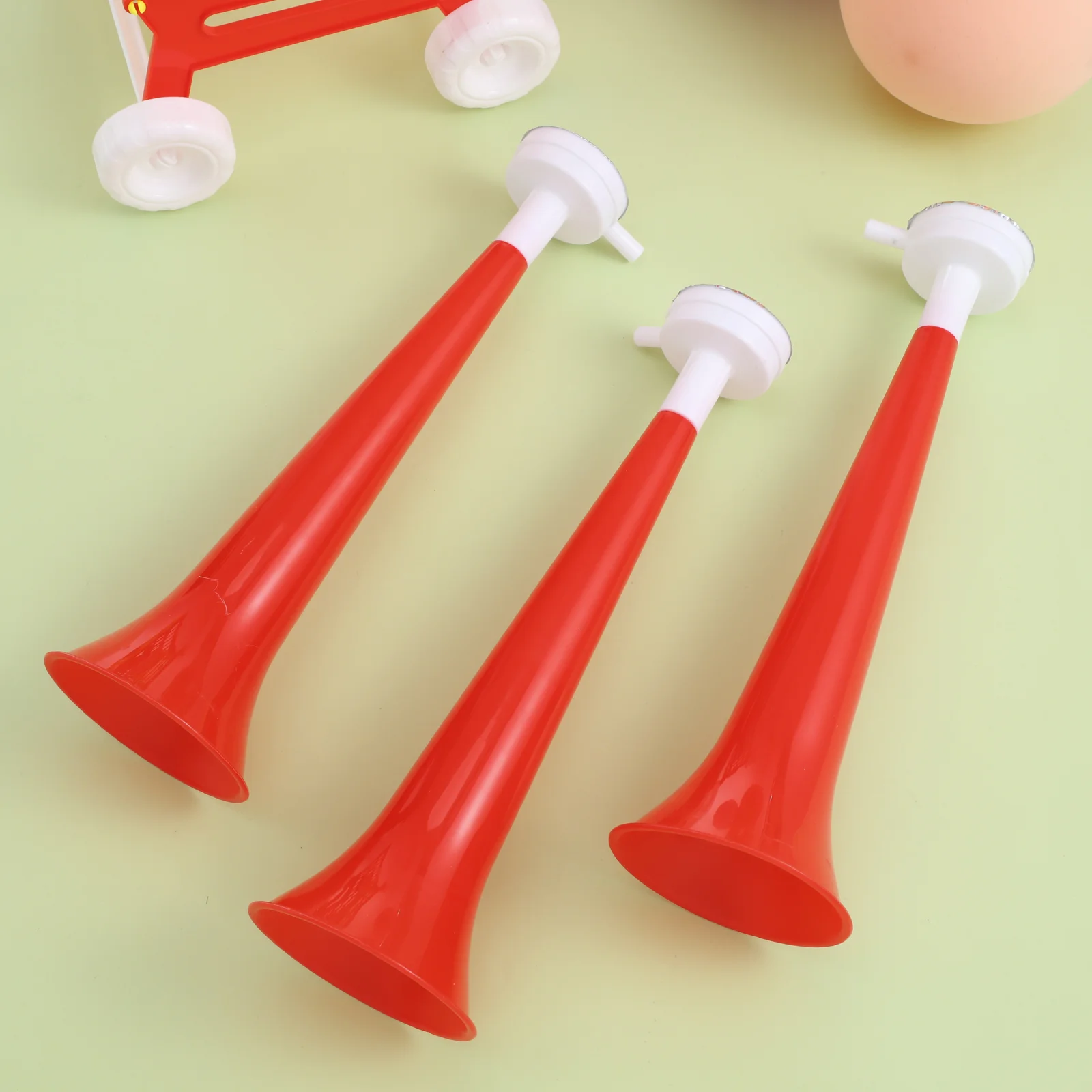 10 Pcs 1 Section Plastic Trumpet Noise Maker Kids Toys Cheerleader Sports Game Cheering Props Birthday Party Favor Gift (Random