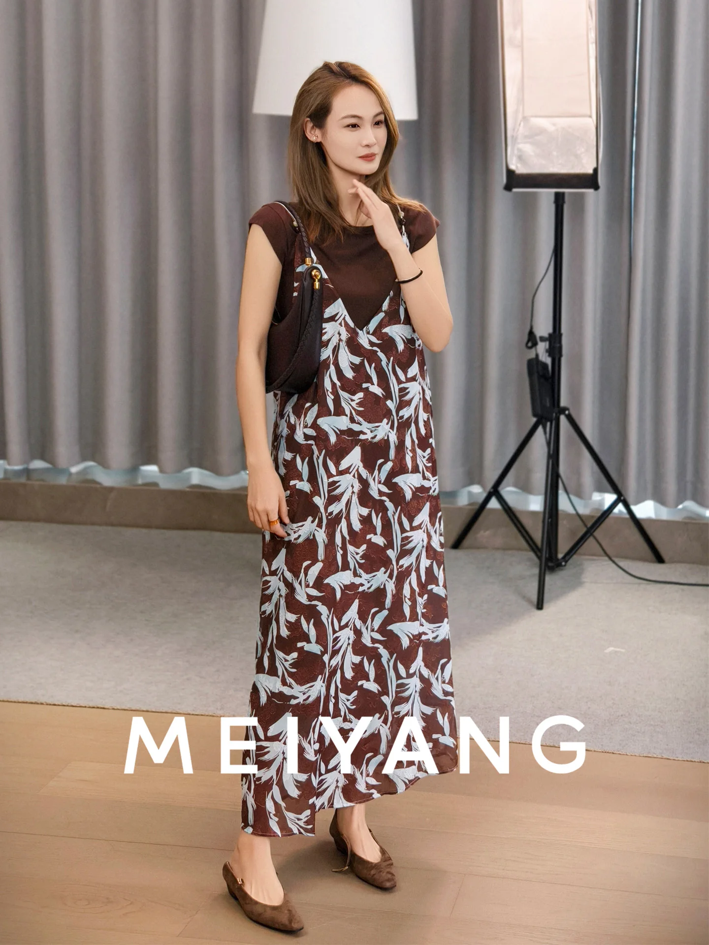 

Женская модная верхняя одежда MeiYang Silk с цветочным принтом, простая и универсальная, без рукавов, с V-образным вырезом, с геометрическим узором