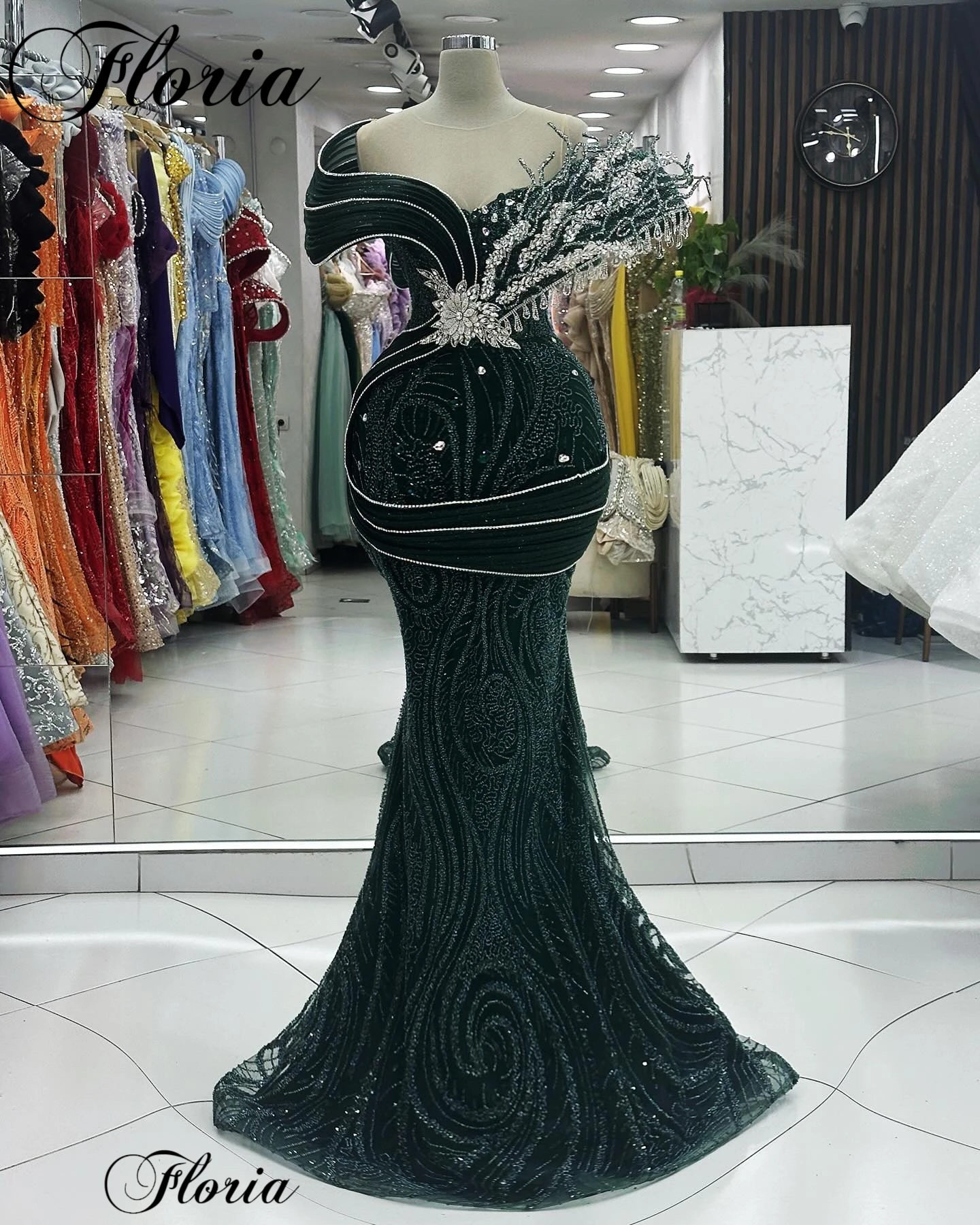 Haute Coutures Dark Green Prom Dresses Mermaid Sheer Neck Celebrity Dresses With Crystals Vestidos De Noche Women Evening Gowns