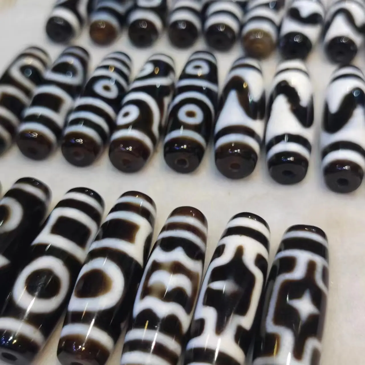 1pcs/lot Natural Agate Dzi Multiple patterns Black white Glossy finish 40mm diy Bracelet necklace Handmade beads Ethnic style