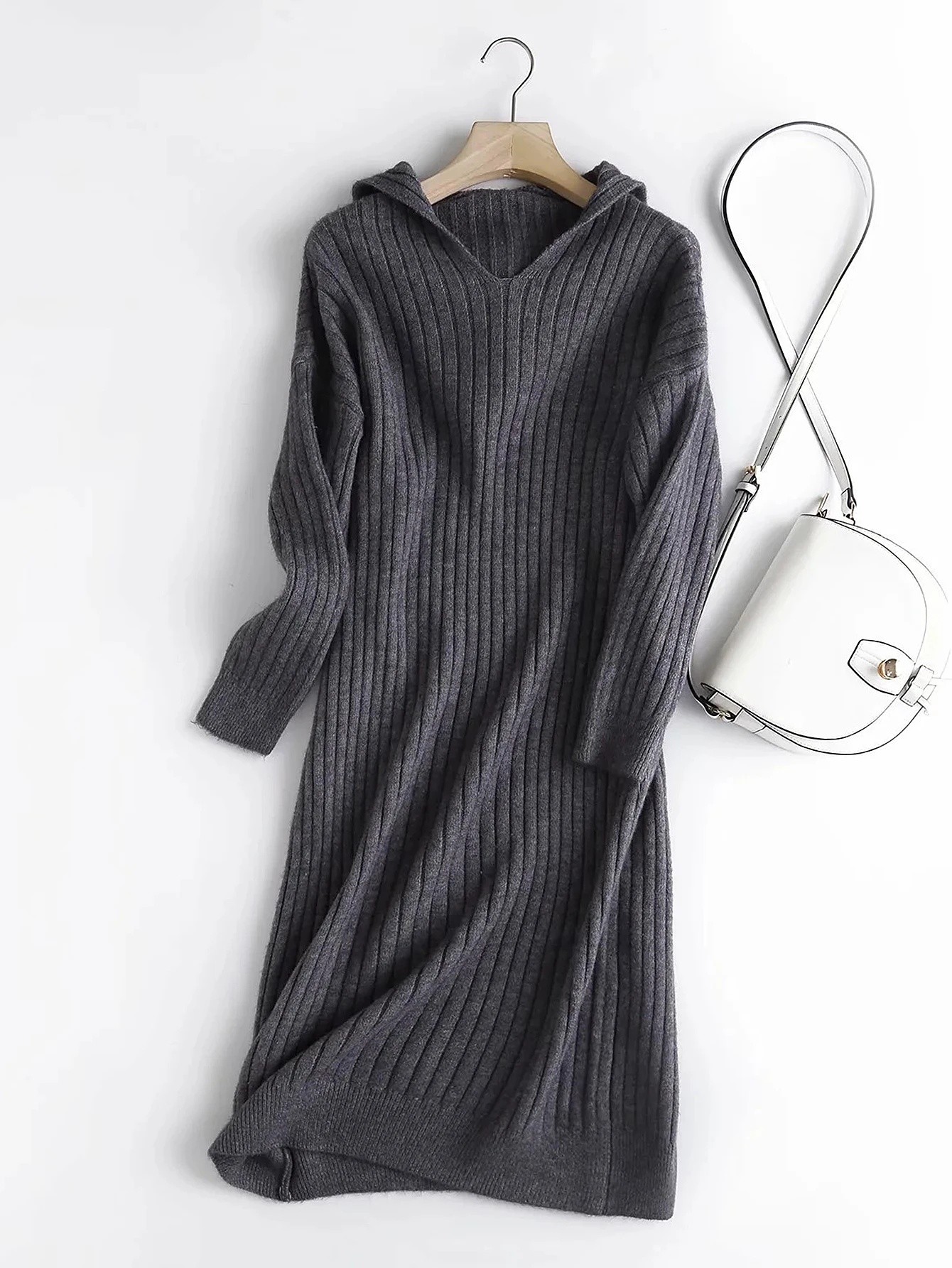 فستان نسائي متوسط الطول بغطاء للرأس بلون سادة، أزياء خريفية أساسية بأكمام قصيرة، نمط فستان يومي طويل